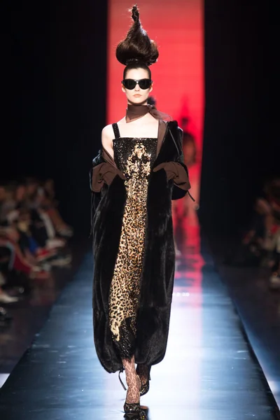 Look 12